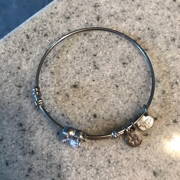 Angelica heart shaped stone bracelet - Picture 2 of 2